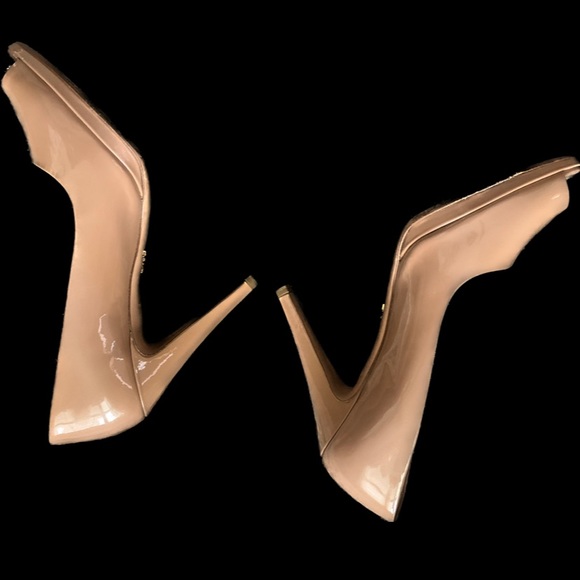 PRADA beige tan peep-toe patent leather pumps heels 37.5 fits US 7 Excellent Box - Picture 2 of 8